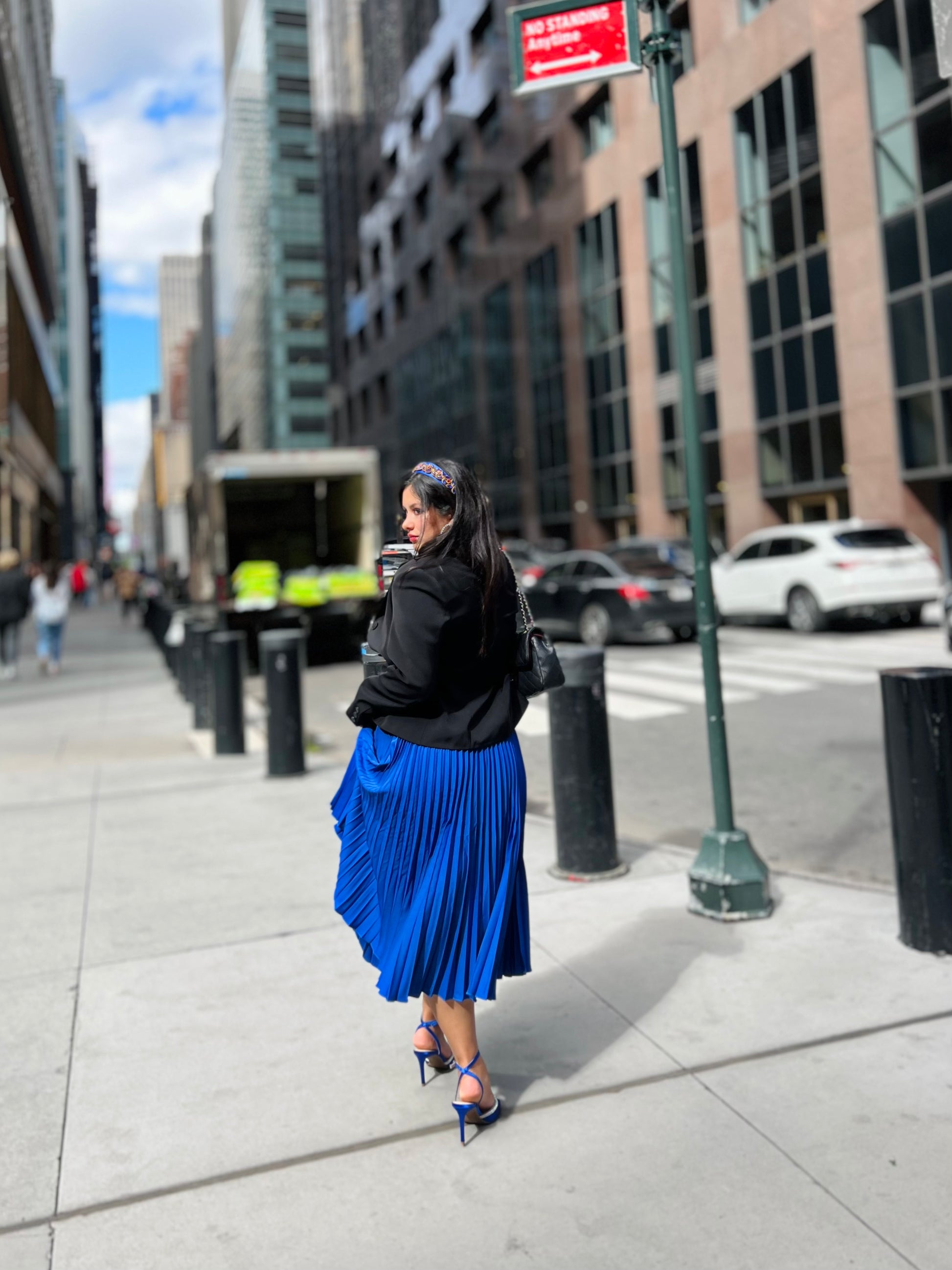 Pleated midi skirt clearance blue